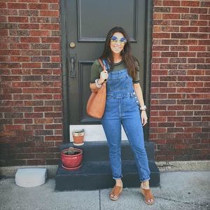 Meet your Posher, Meredith